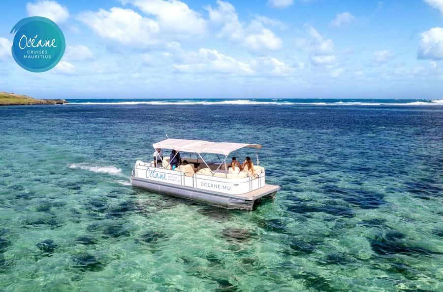 5 Islands Tour: New OCÉANE Private Pontoon Boat cruise - Grand River South East Waterfall: Photos Plus Wildlife Moments