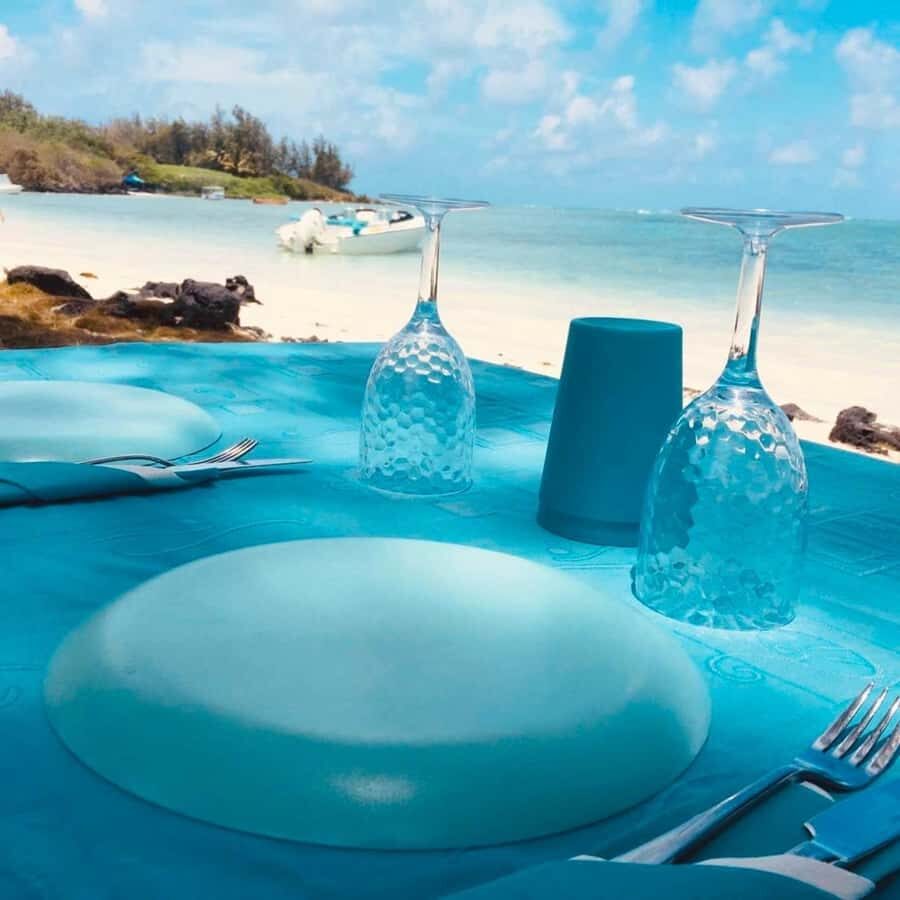 Blue bay: boat trip for ile au cerf (5 islands, barbecue) - How Small-Group Sharing (and Optional Exclusivity) Changes the Feel