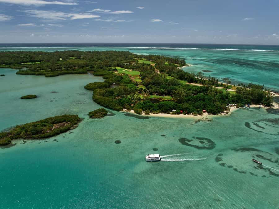 Catamaran Mauritius: South East 5 Islands Catamaran Cruises - Price and Logistics: Does $82 Make Sense for This Day?
