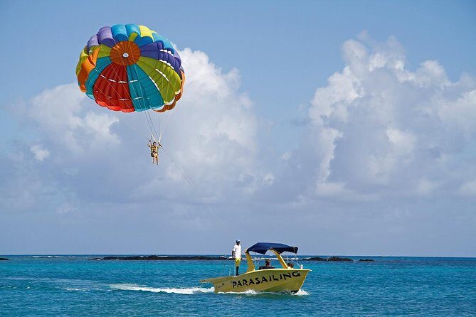 Catamaran to Ile aux Cerf with Parasailing, Tube Riding & Lunch - Lunch and Unlimited Drinks: What You Actually Get