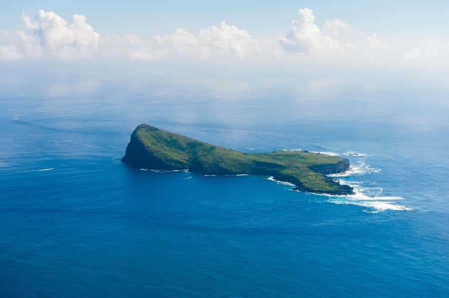Coin de Mire 2-Hour Private Snorkeling Trip - What you actually get onboard: gear, snacks, and soft drinks