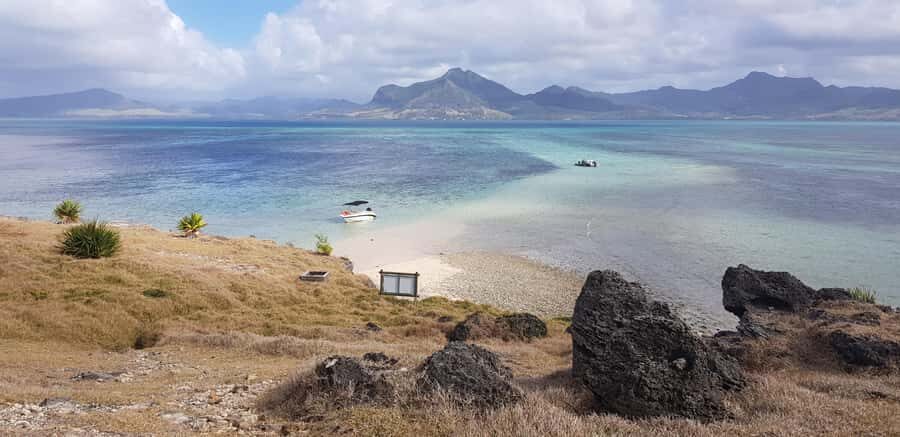 Day Trip at Ile aux Cerfs and other Gems of the South. - Guides and Crew: What Good Service Looks Like