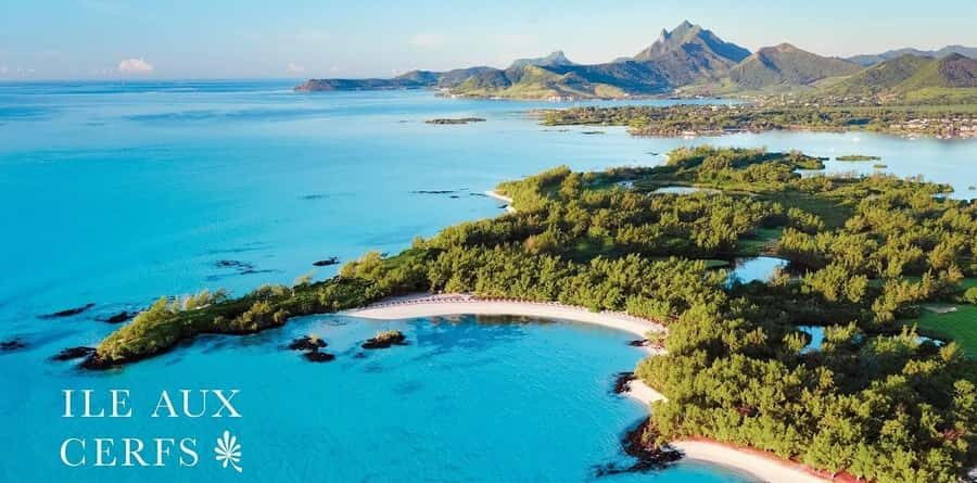 Exclusive Private Catamaran to Ile Aux Cerfs with Lunch - The BBQ lunch and drinks onboard: good value, but not a full café