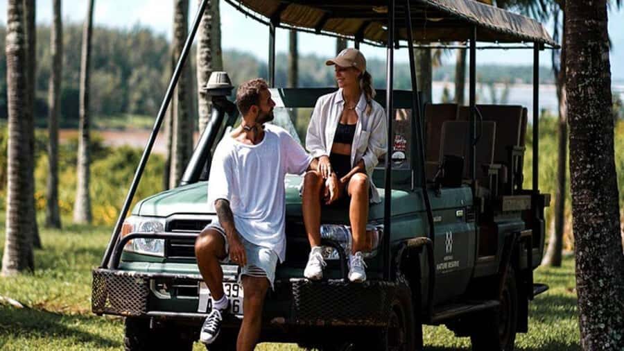 Mauritius 4x4 safari adventure with pick up - Pick-up and the 6-seater ride: small group, big comfort