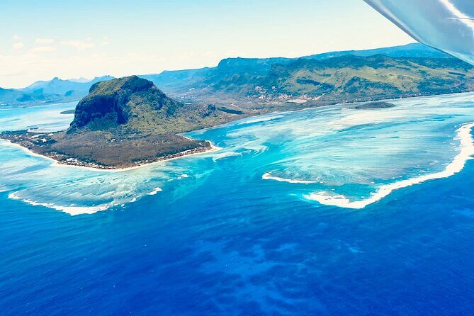 Mauritius 5-Day Private Excursion and Cruise - Day 1: Arrive, get transferred, and settle in