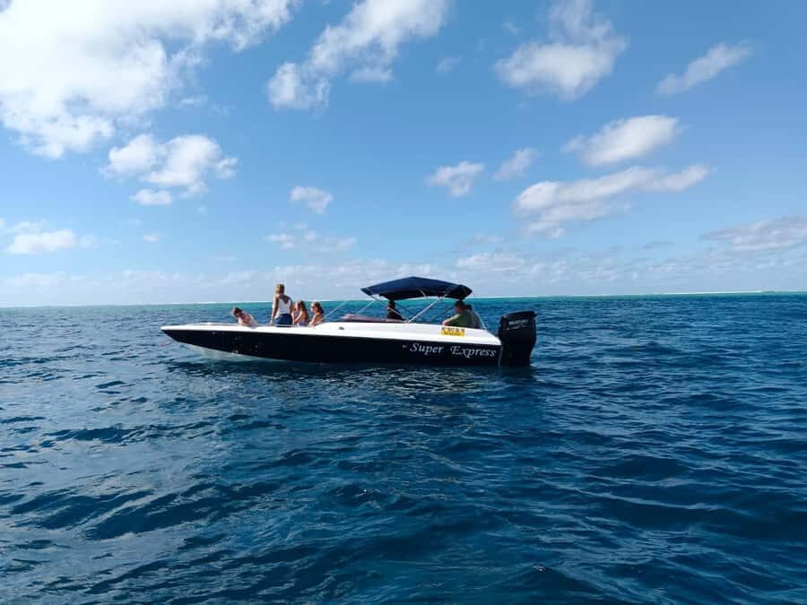 Mauritius 5 Islands Hopping Tours - PRIVATE BOAT - Private 5-islands cruising from Trou d’Eau Douce: the flow of a 7-hour day