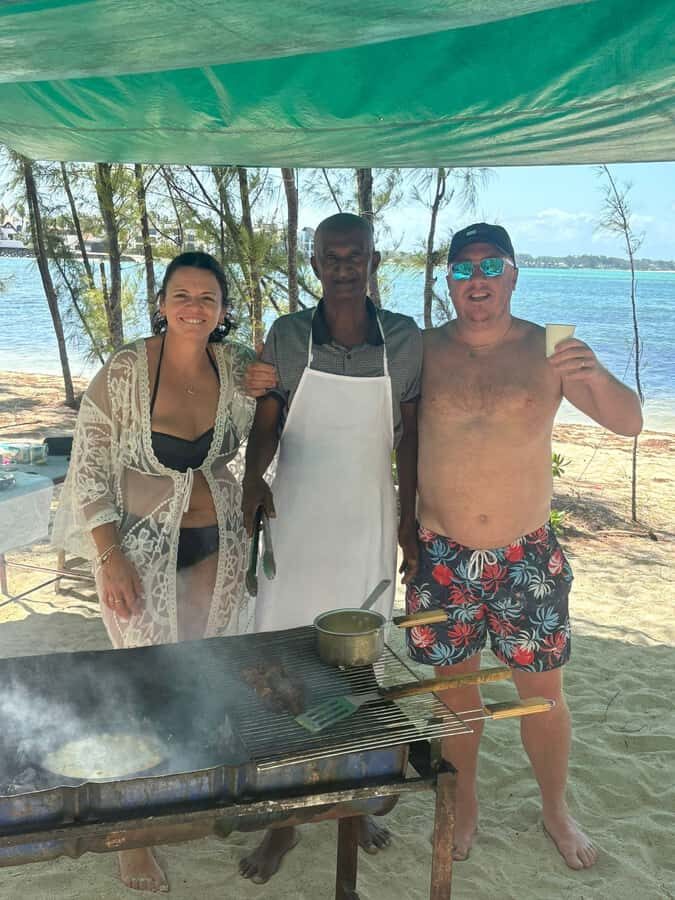 Mauritius 5 Islands Hopping Tours - PRIVATE BOAT - Dolphins and possible sea turtles: the best part, but plan for uncertainty