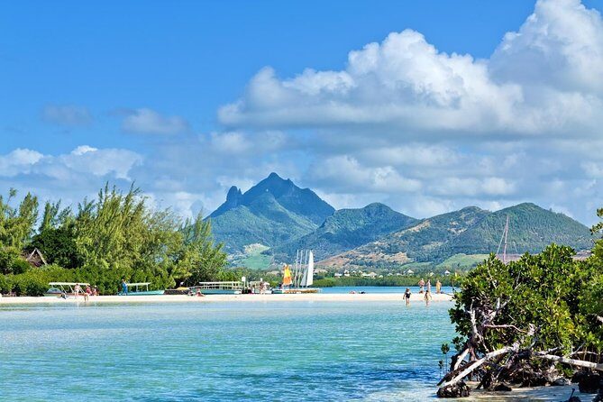 Mauritius : Full day All inclusive Ile aux cerfs Catamaran cruise - From Trou d’Eau Douce Pickup to Pointe Jérôme Boarding