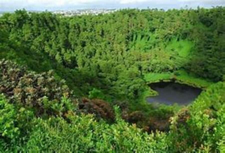 Mauritius: Private Guided South Tour with Pickup - Trou aux Cerfs: an extinct volcano viewpoint for your bearings