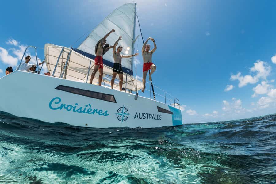 North East of Mauritius: Catamaran Cruise w/ BBQ Lunch - Drinks and onboard vibe: cocktails, nonalcoholic options, and crew energy