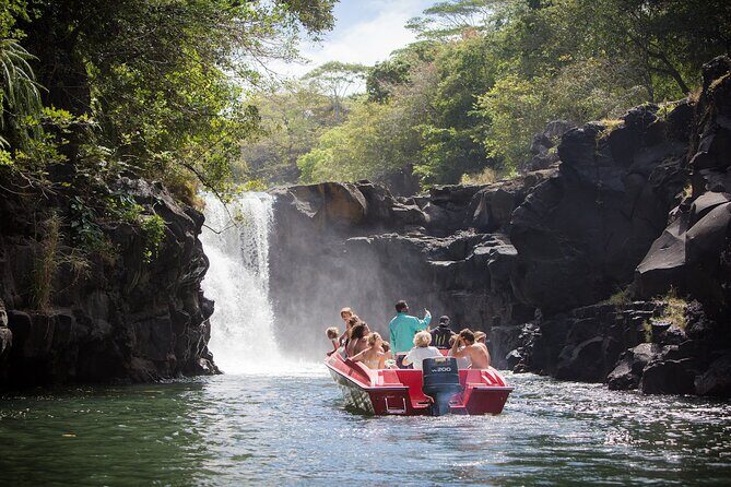 Private speed boat to Ile aux Cerfs full-day Incl: Lunch & Transfer - The BBQ lunch on the private island: open bar + sega entertainment
