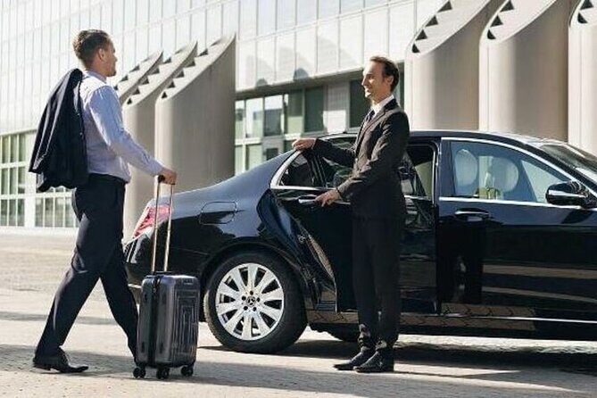 Private Transfer from Airport to Hotel in Mauritius - Where Pickup Happens at SSR Airport (and what the address means)
